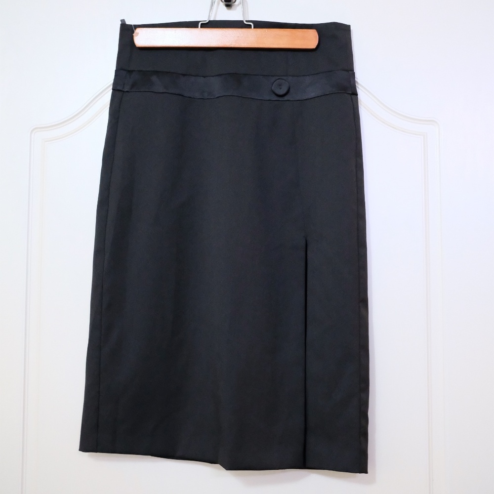 NWOT Benetton stretch wool blend pencil skirt